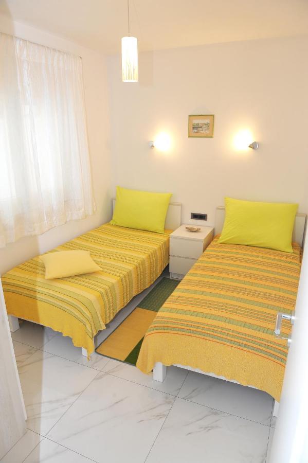 Ondina Apartments Pula Exterior photo