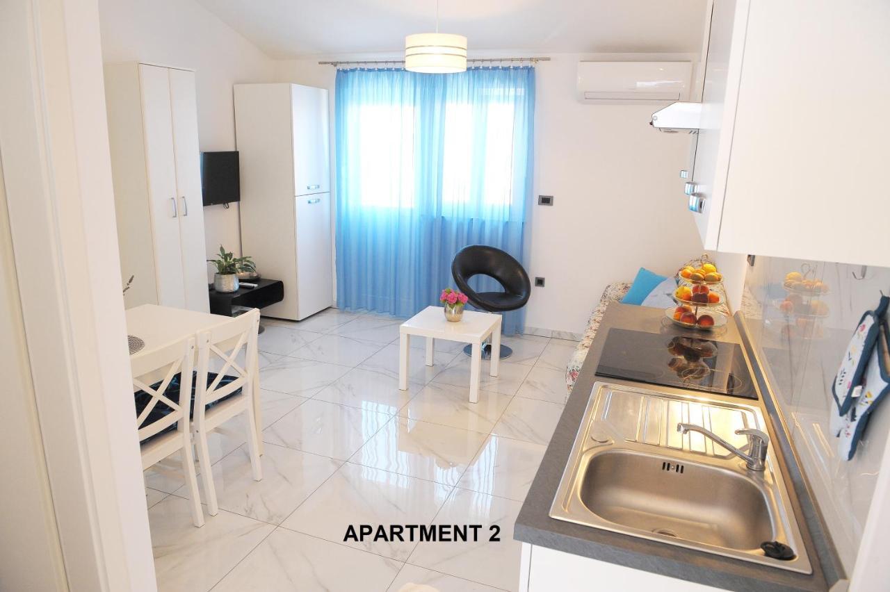 Ondina Apartments Pula Exterior photo